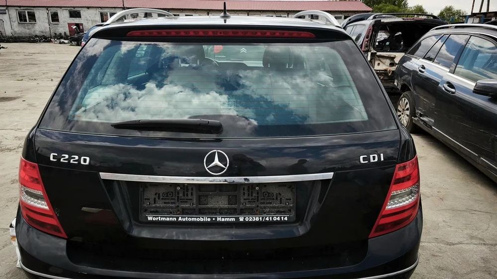 MERCEDES C-KLASA W204 12r KLAPA BAGAŻNIKA SZYBA TYŁ 197 GOŁA