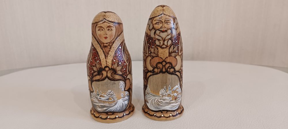 Матрёшка фигурки из дерева.