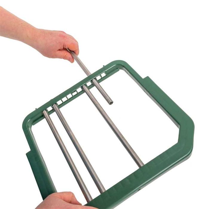 Koryto dla koni 9 litrów z metalowymi prętami - Koryto dla źrebiąt