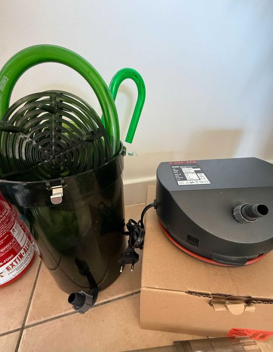 NOVO PREÇO - 400€ - Equipamento para dois aquários e muitos produtos extra