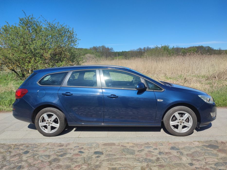 Opel Astra J Sports Tourer Android PDC Tempomat Hak