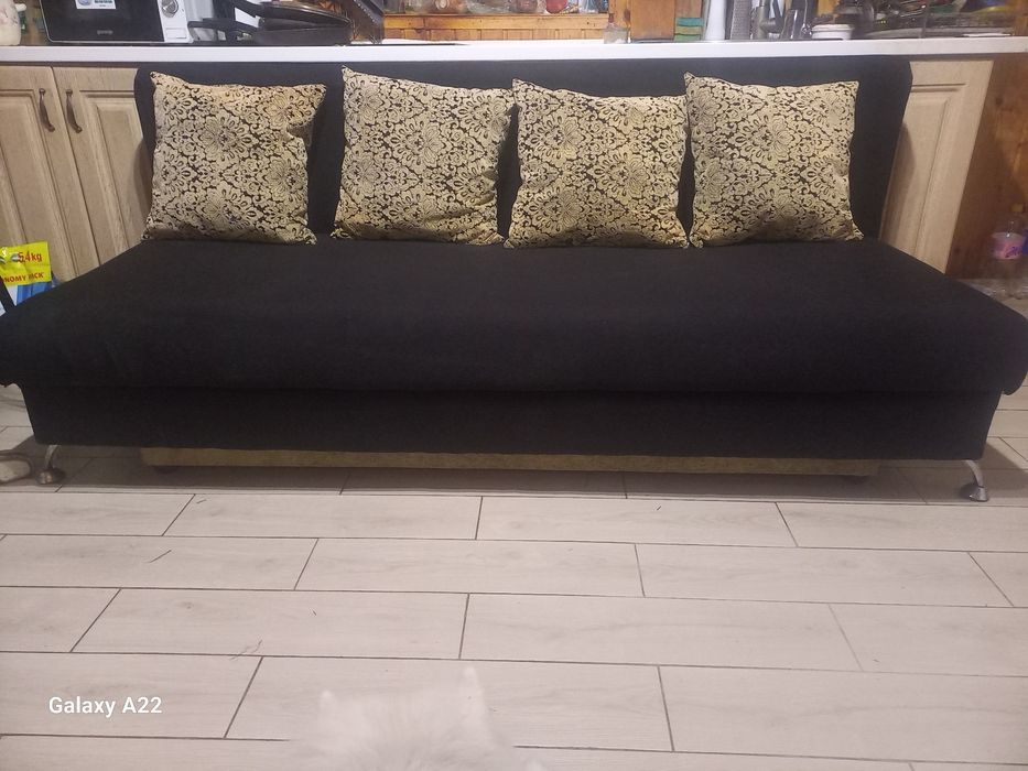 Продам диван еврокнижку