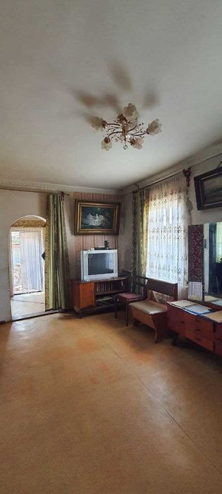 Продам будинок  м. Зміїв