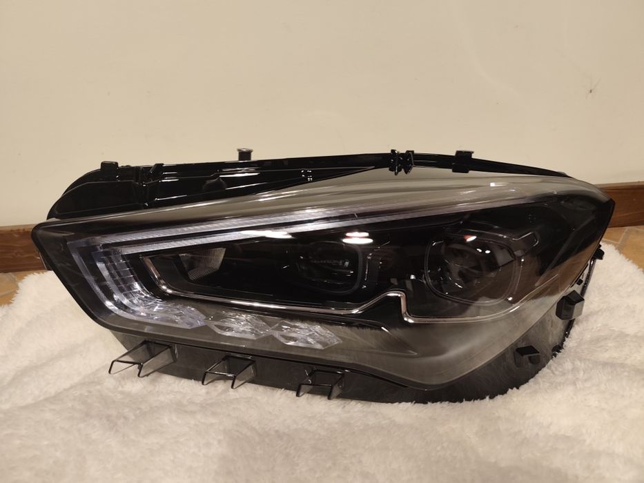 Farol ótica Mercedes CLA w 118 full led usado