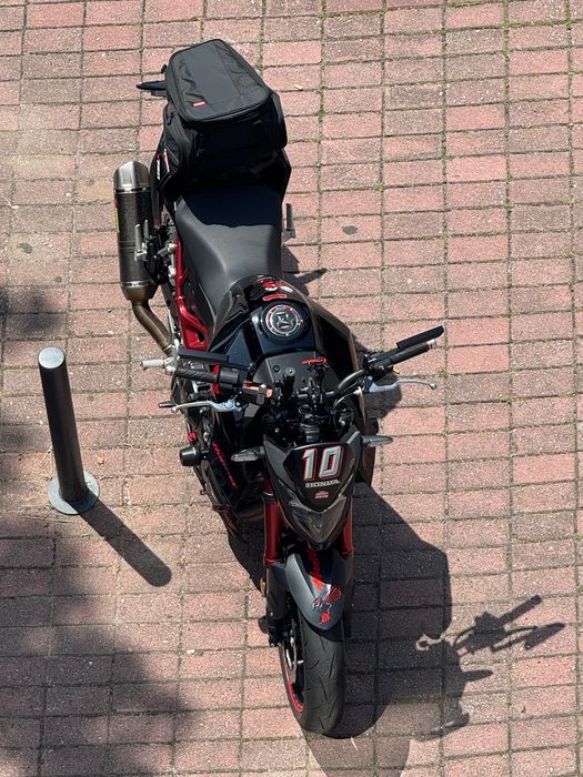 Honda Hornet como nova