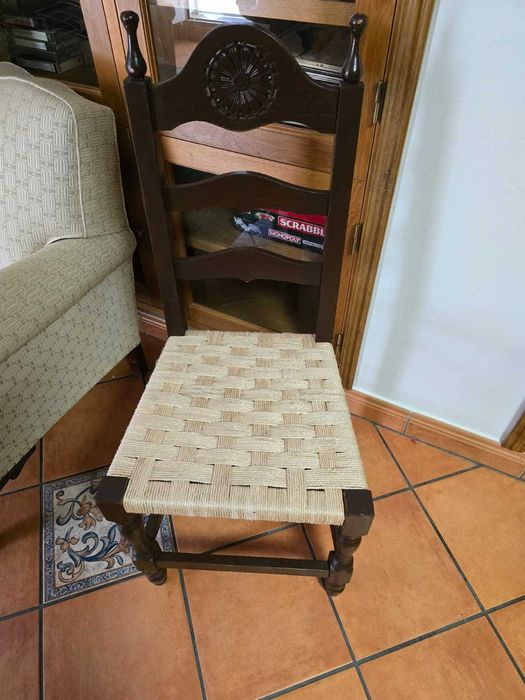 cadeiras com acento em corda