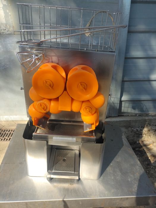 Máquina sumo laranja