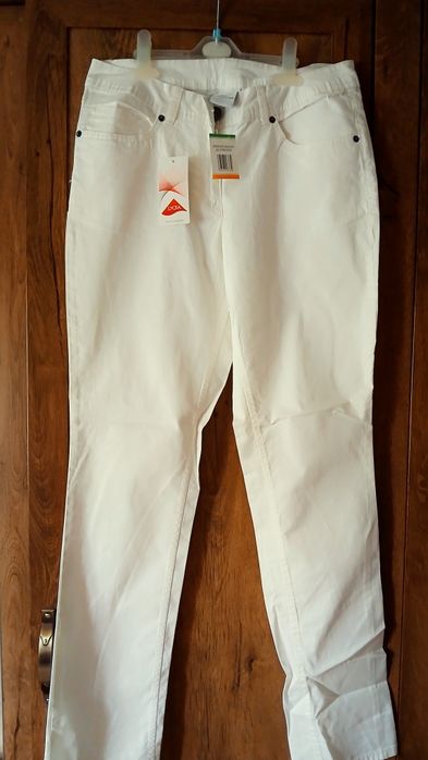 Białe spodnie damskie 40 Nowe