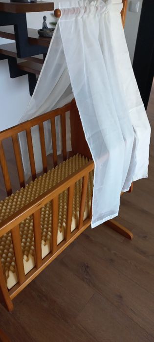 Berço em madeira recem nascido