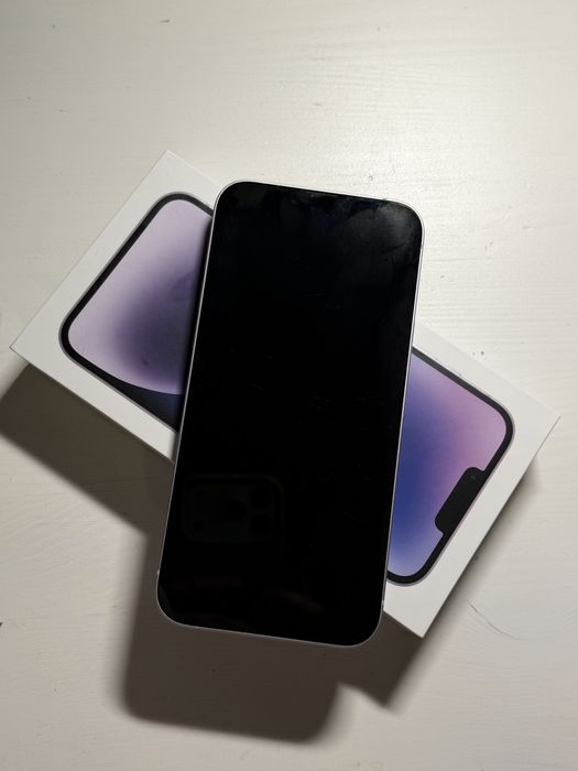 iPhone 14 plus + kabelek