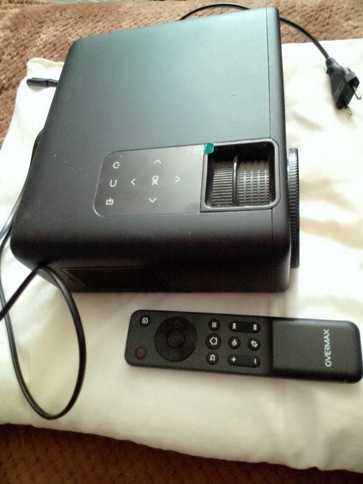 Projektor OVERMAX Multipic 4.2 Full HD  4500 ANSI lumen, Wi-Fi, Bluetooth