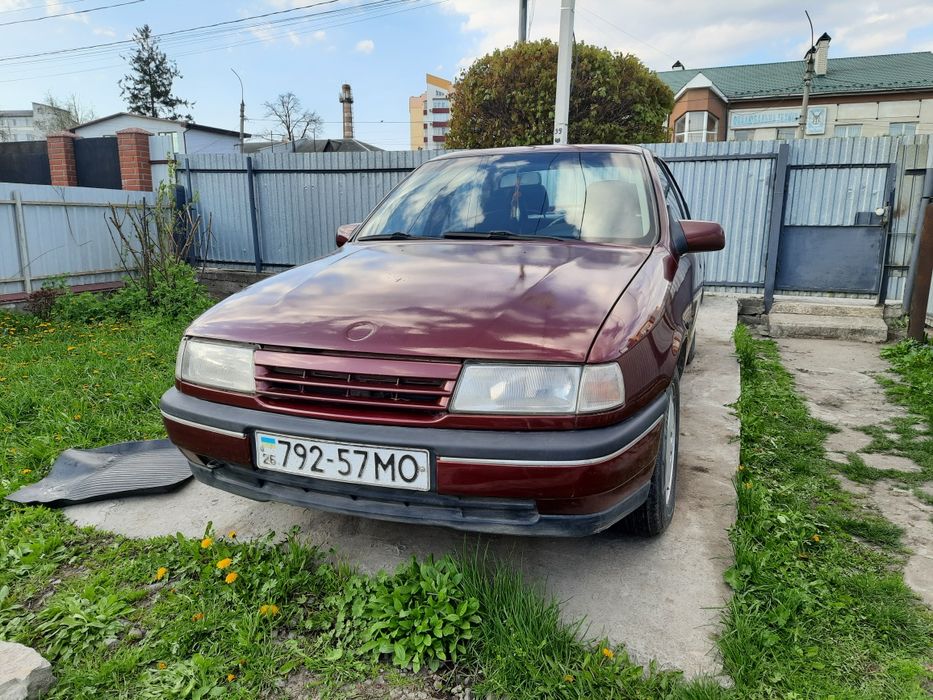 Opel Vectra,  1990; 2,0 бензин