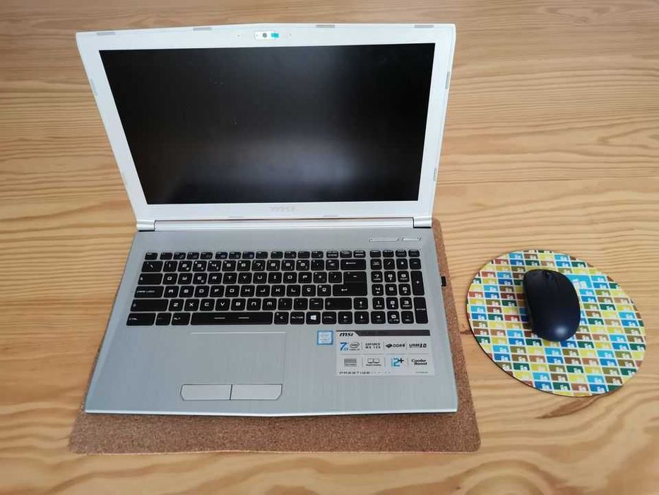 Portátil MSI i7-7700HQ + 8GB Ram + SSD M2 250GB Windows 10+Office