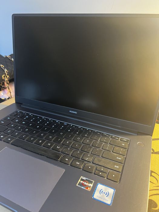 Huawei MateBook D 15 | Lekki i szybki | Idealny do pracy i nauki