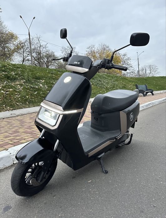 Сдам в оренду электроскутер Aima A700