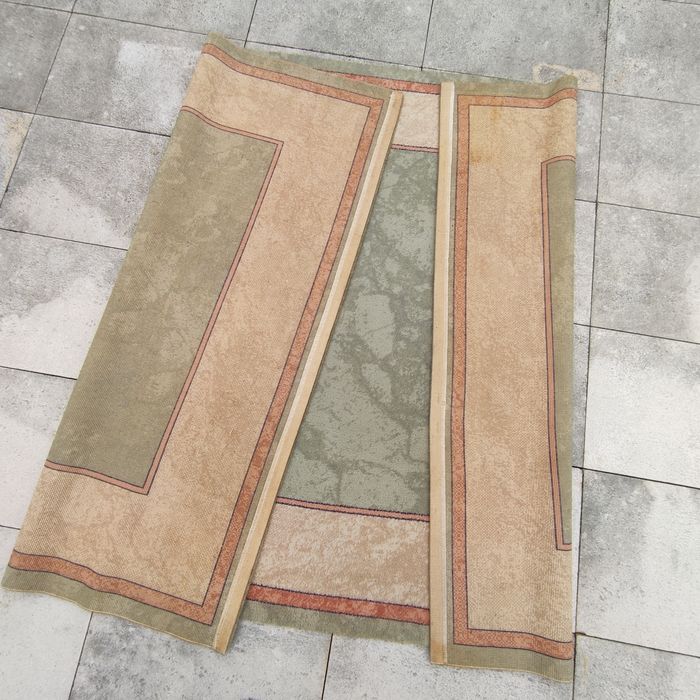 Linda carpete, para sala, em tom de verde seco e coral (1,70*2,40]