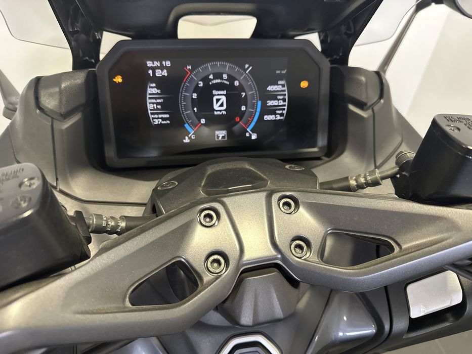 Yamaha tmax 560 excelente
