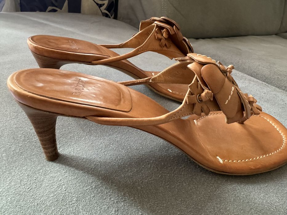 Bally босоніжки через палець