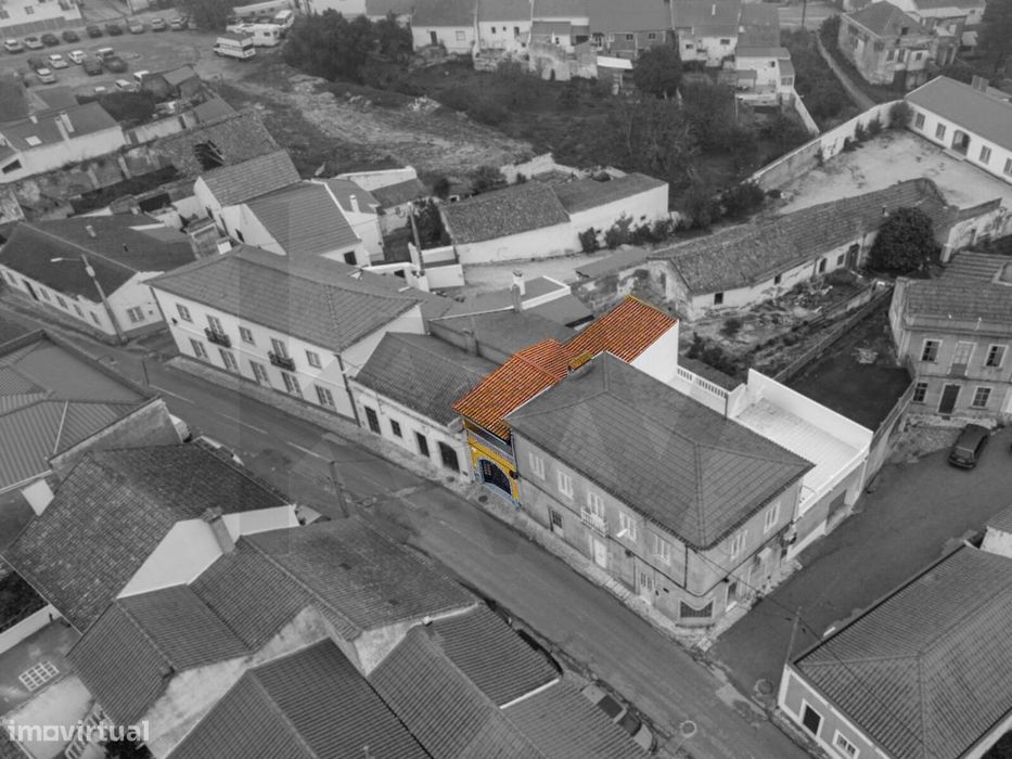 Espaço Comercial de Traça Única c/ Potencial para Loft – Centro de Alc