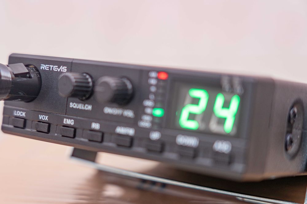 Radio CB móvel 40 canais em AM e FM, 4 Watts, novo na embalagem