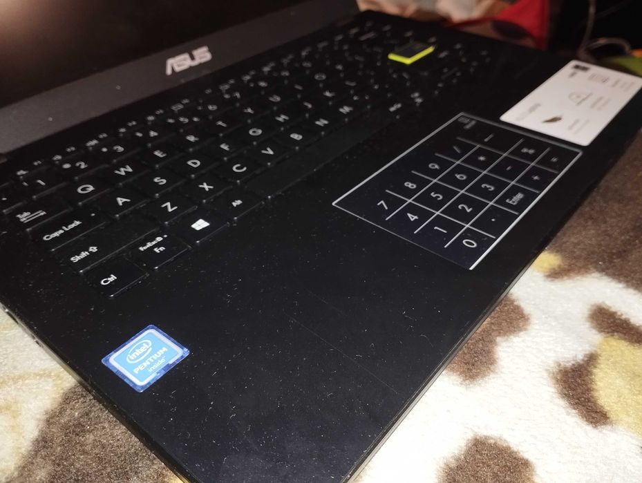 Laptop Asus 14'' Full HD Pentium 4 x 3.10 GHz 4GB DDR4 128 GB SSD !