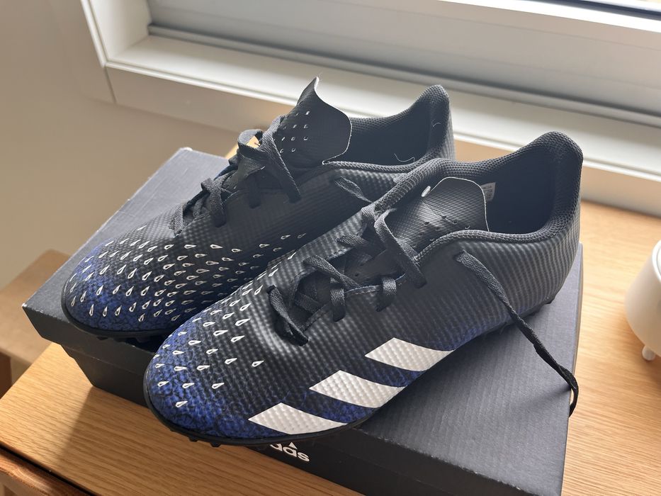 Chuteiras adidas Predator novas