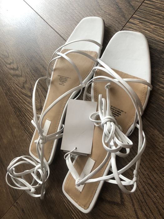 Кожанные босоножки Н&М новые