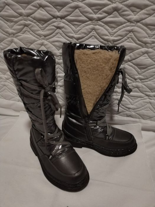 Взуття для дівчат