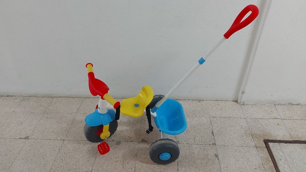 Triciclo criança