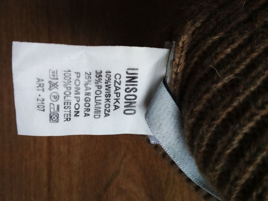 Czapka z pomponem Unisono Angora brąz