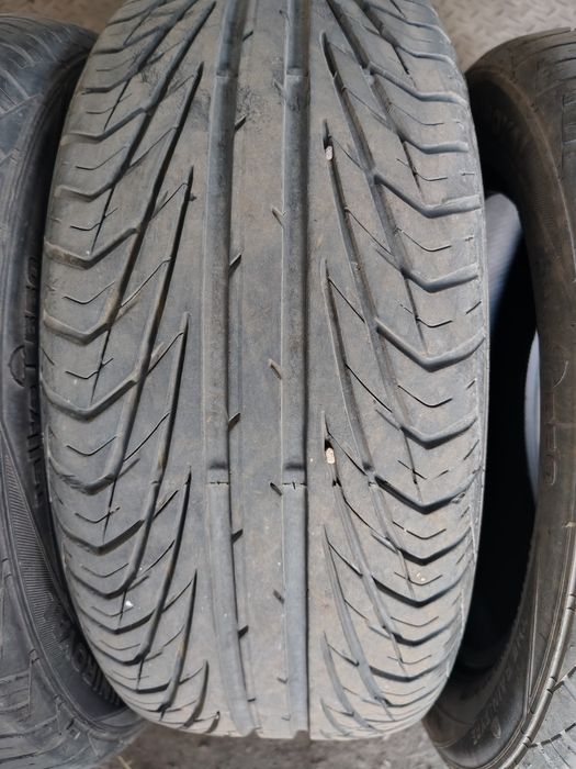 Opony 205/55-15 Uniroyal