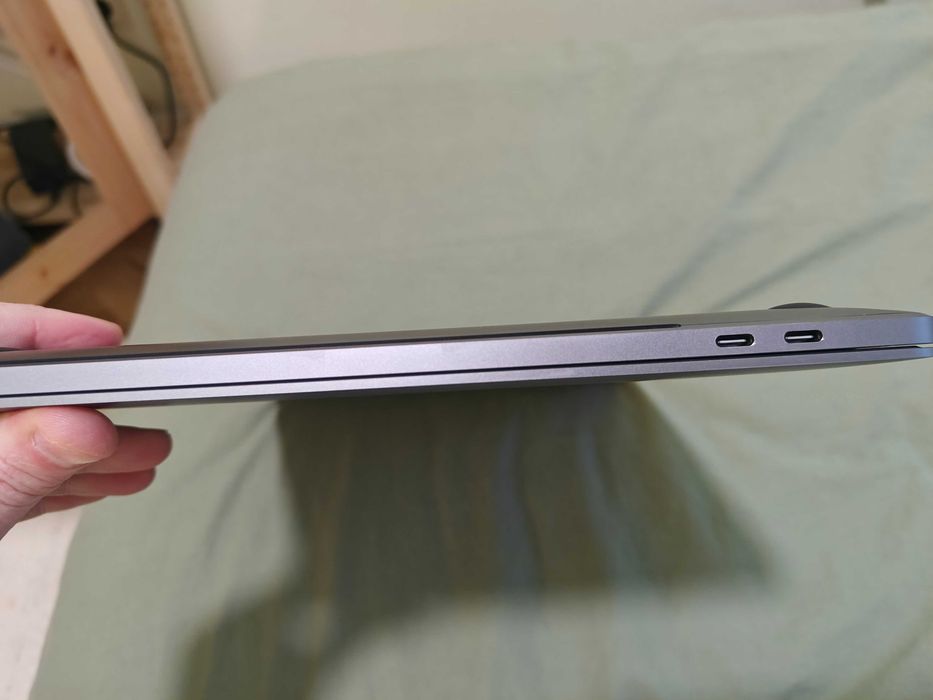 MacBook Pro 16" (2019)  i9,64 GB RAM, 4 TB SSD Stan idealny AppleCare+