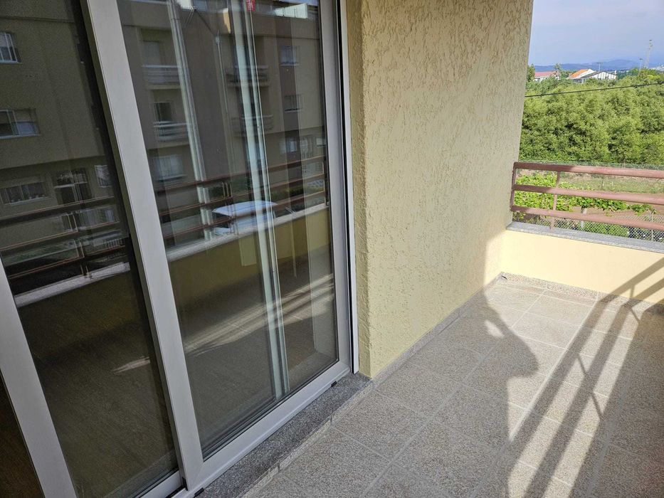 Vende_se T2 com garagem Vilar Andorinho