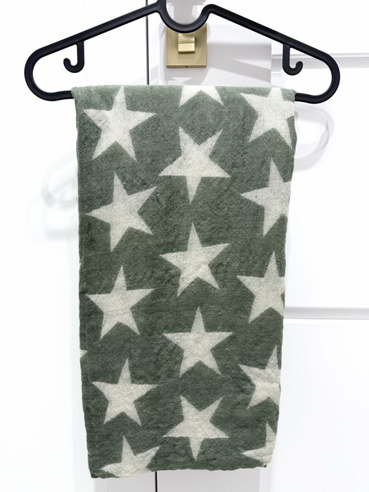 Szal zielony khaki w gwiazdy jedwab silk wełna wool Beck Sönder Gaard