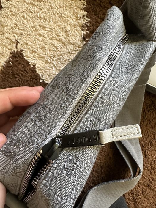 Сумка Air Jordan Monogram Crossbody | Nike, найк, джордан месенджер