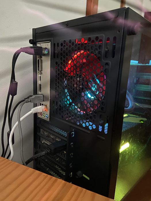 Custom Built Gaming/ Pc gaming