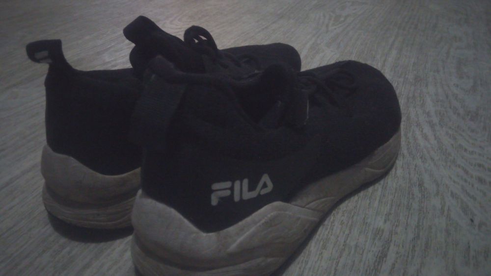 СРОЧНО!! Кросівки Fila, чорні,  43