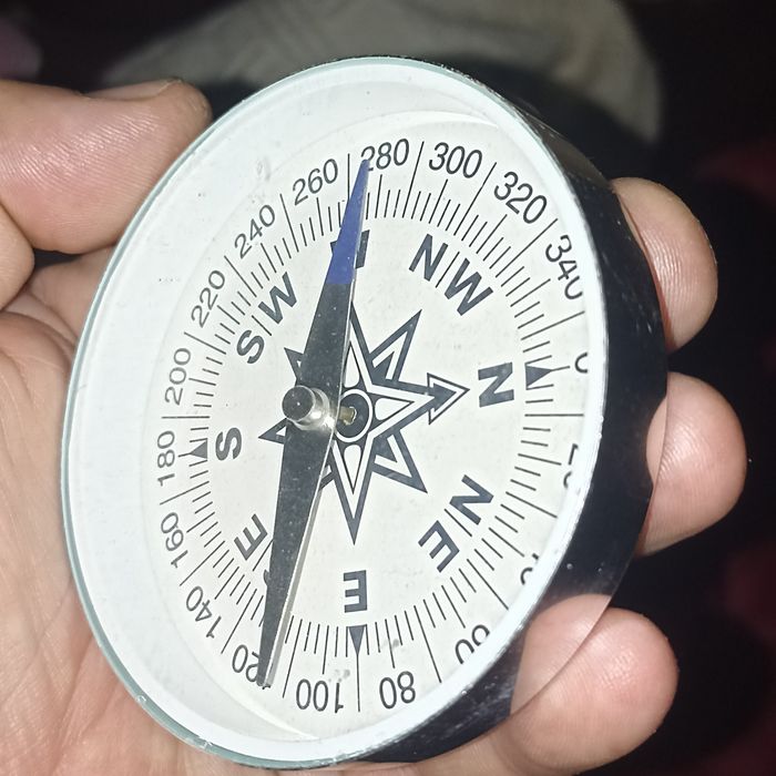 Bússola para caminhadas nova