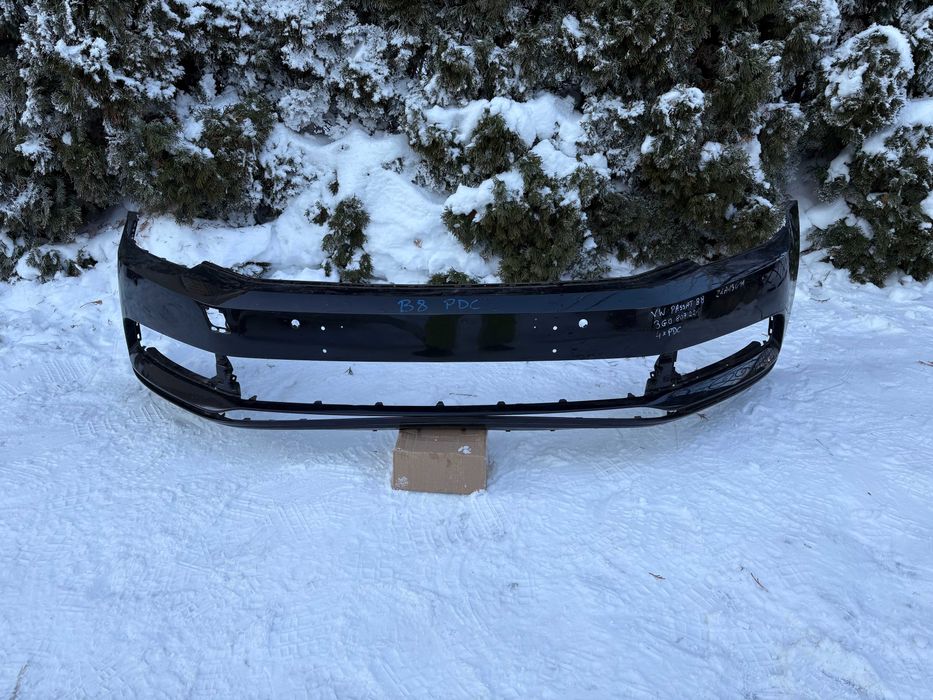 Бампер передній VW Passat B8 (парктронік 4шт)