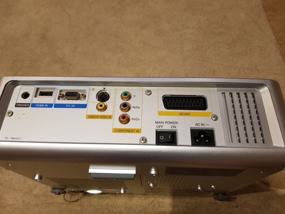 Projektor Panasonic PT-AE700E