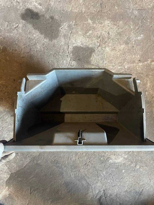 Бардачок Ford Transit 2006-2014