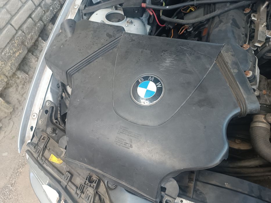 Pokrywa silnika BMW