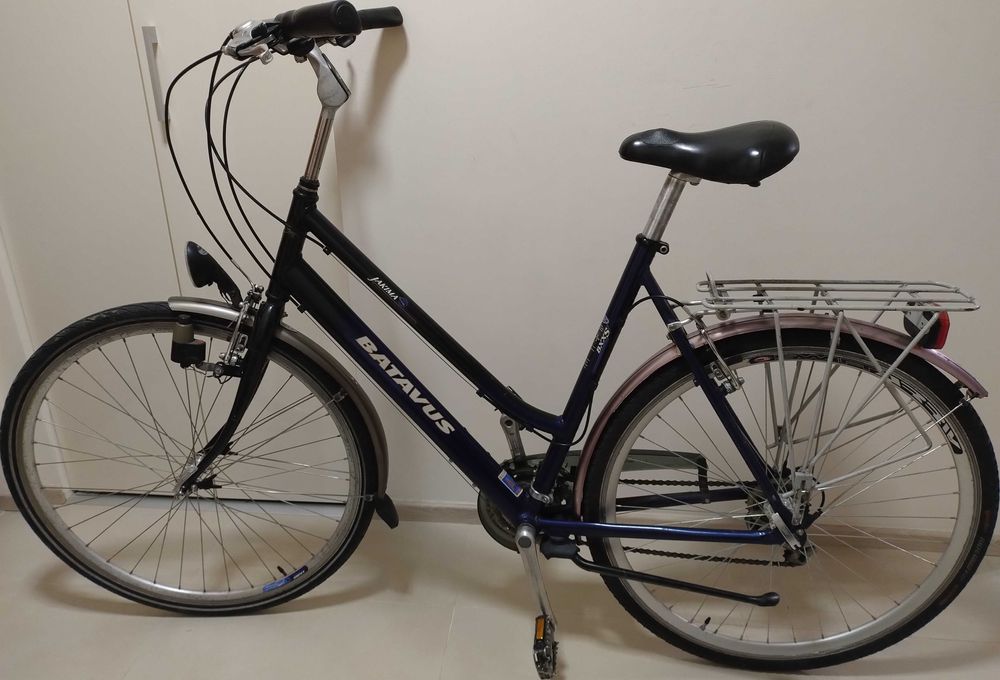 Rower damka Batavus Alu Led k. 28"