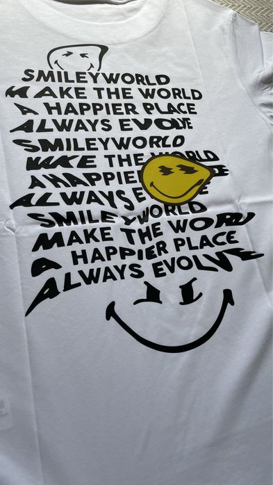 Футболки  ZARA белые с классным принтом