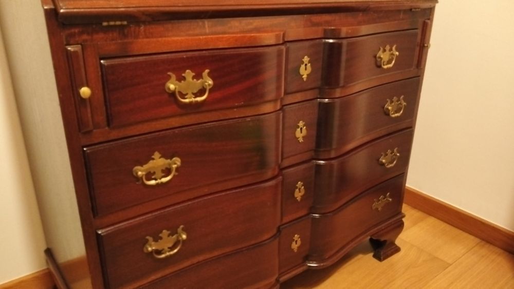 Escrivaninha centenária