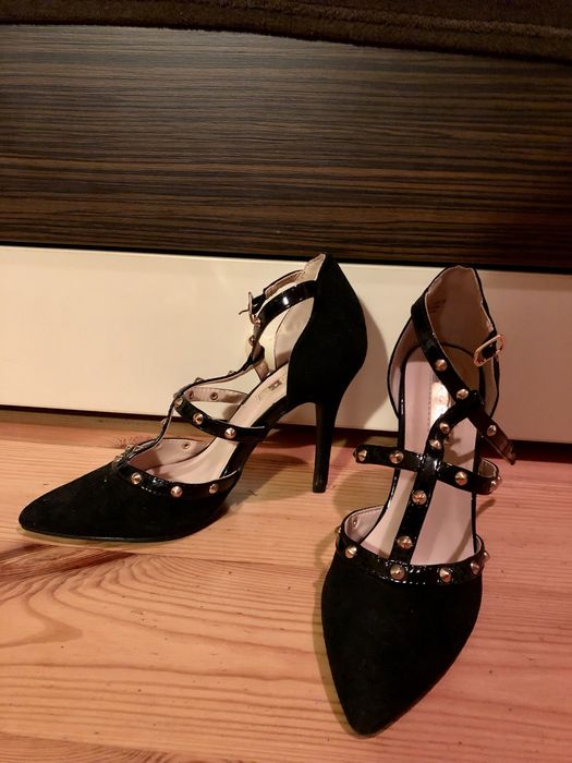 Buty na obcasie