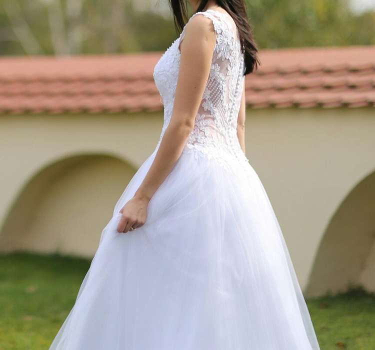 Suknia slubna Antra model Koral + Delaney