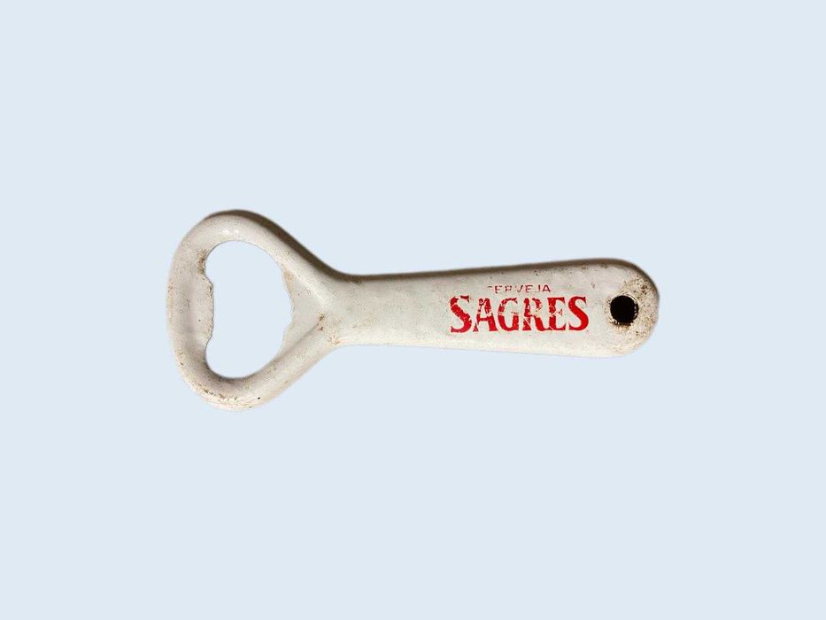 Abre Caricas Sagres anos 70 - branco e vermelho