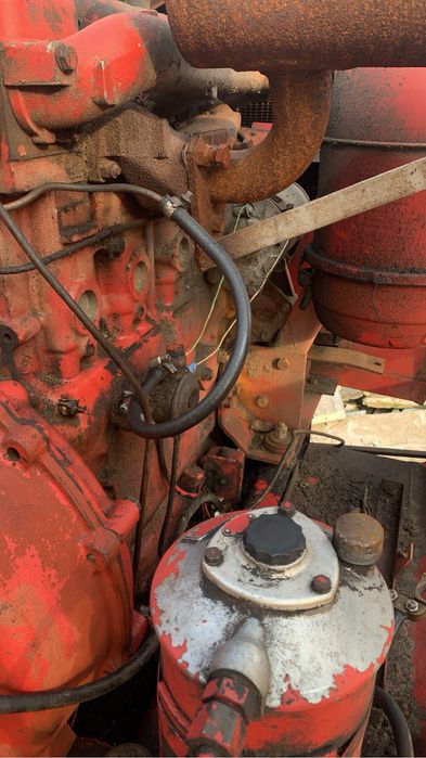 Silnik od kombajnu MF 87 A4. 236