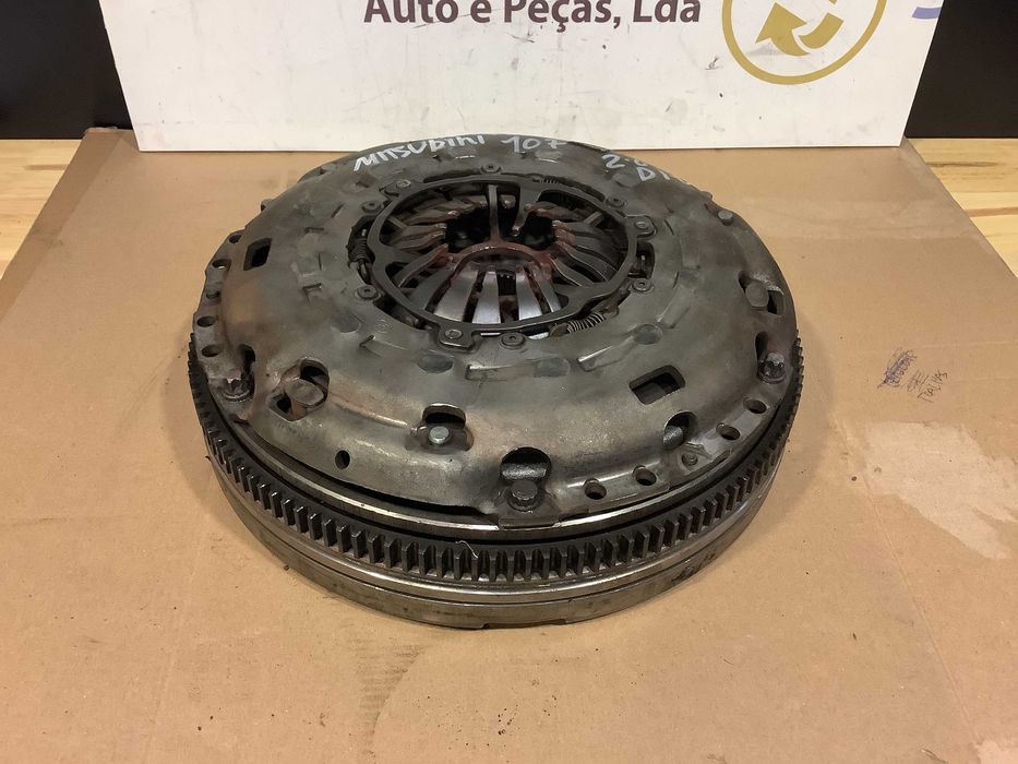 Bimassa Mitsubishi Grandis 2.0 Di-D 2007